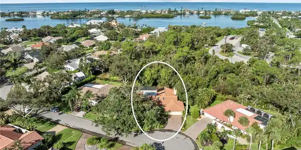 1218 YACHT HARBOR DRIVE
