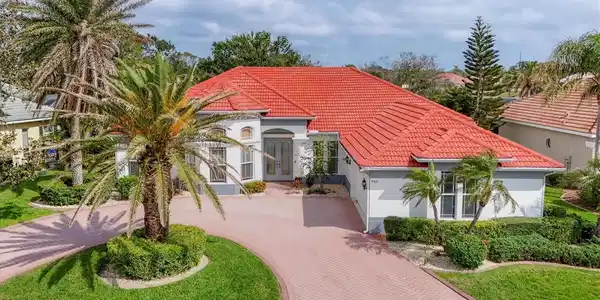 945 CHICKADEE DRIVE