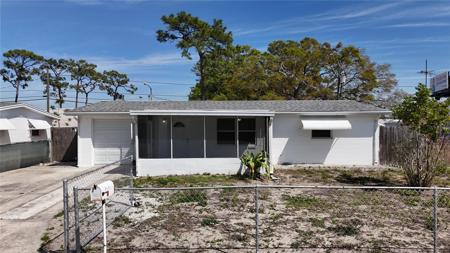 2122 HOLIDAY DRIVE