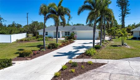 2466 BREAKWATER CIRCLE