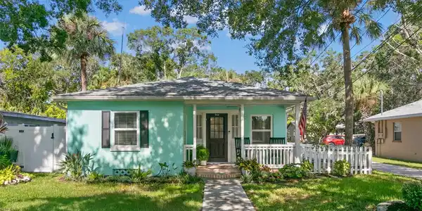 302 BANANA STREET
