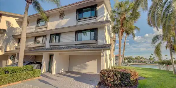 101 MARINA DEL REY COURT