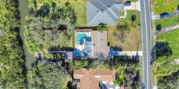 4514 SAXON DRIVE