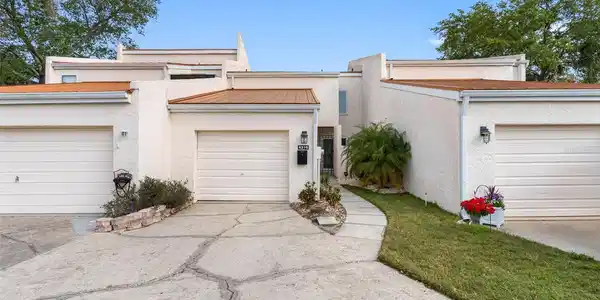 4316 SUNRAY COURT