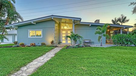 302 45TH STREET W