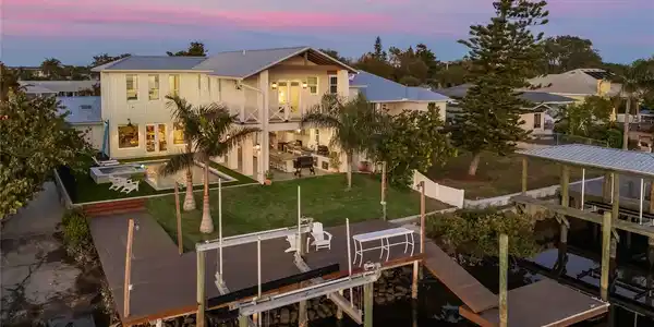 25 CUNNINGHAM DRIVE