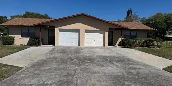 3084/3086 SEA GATE CIRCLE