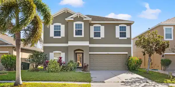 707 FERN LEAF DRIVE