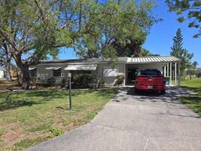 4 TWIN PALMS DRIVE