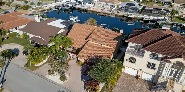 5124 SOUTH SHORE DRIVE