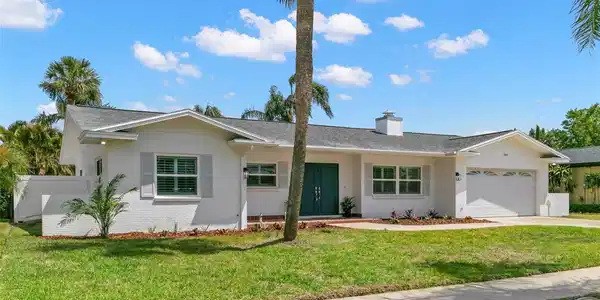 3945 VERSAILLES DRIVE