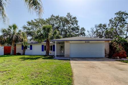 2131 CEDAR DRIVE