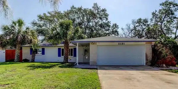 2131 CEDAR DRIVE