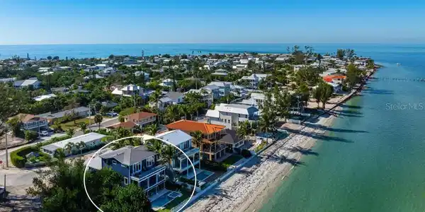 915 N SHORE DRIVE