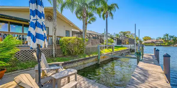 5806 DORY WAY