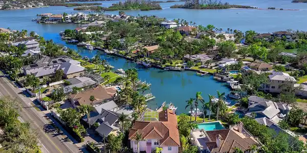 508 SIESTA DRIVE