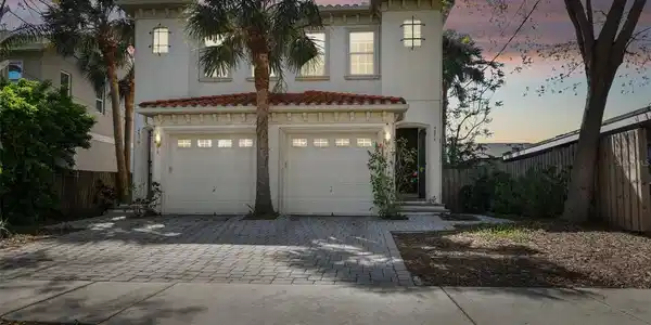 405 S TAMPANIA AVENUE