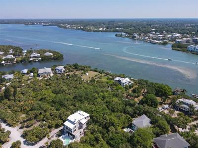 14 BAYSHORE CIRCLE