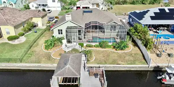 706 EAGLE LANE