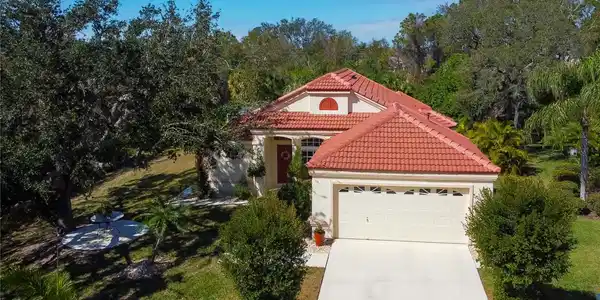 701 LIGHTHOUSE DRIVE