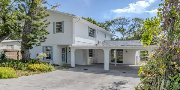 200 SIERRA STREET S