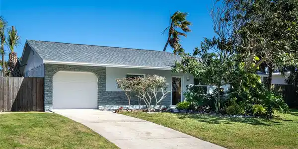 4623 SAXON DRIVE