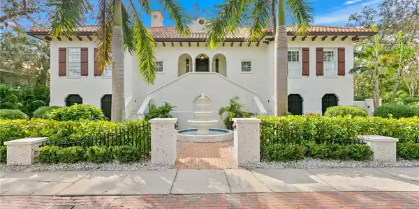 2520 W SHELL POINT ROAD
