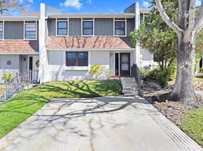 1331 ABBEY CRESCENT LANE