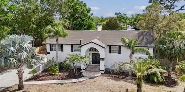 1037 JAMAICA WAY