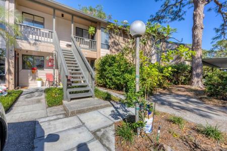 1708 GLENHOUSE DRIVE