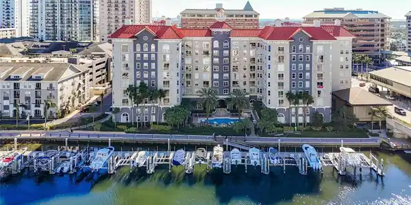 700 S HARBOUR ISLAND BOULEVARD