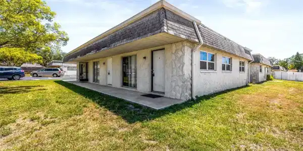 9811 HIDDEN LANE
