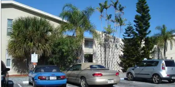 202 CAROLINE STREET