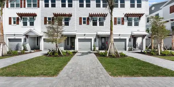 1623 SEA HAVEN DRIVE