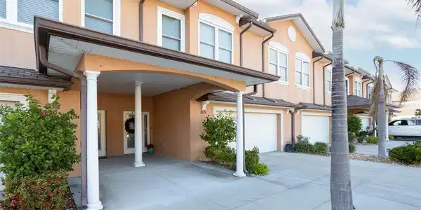 829 DATE PALM LANE