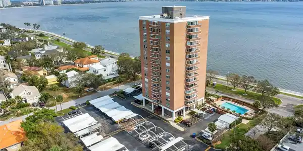 4015 BAYSHORE BOULEVARD