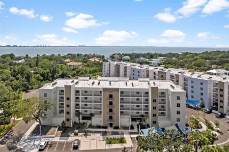 1703 N TAMIAMI TRAIL