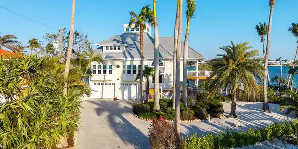 924 CASEY COVE DRIVE