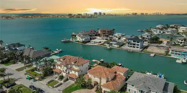 33 SUNSET BAY DRIVE