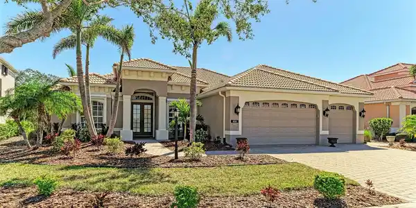 608 CRANE PRAIRIE WAY