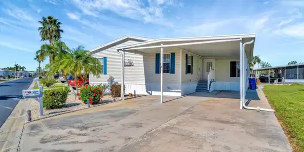109 W SAINT LUCIA LOOP