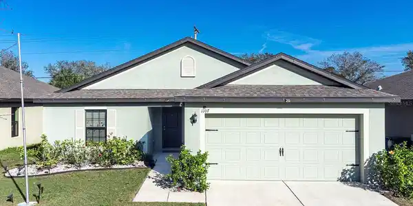 1107 BRENTON LEAF DRIVE