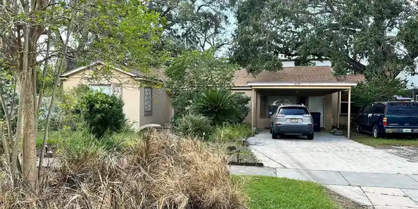 458 W DAVIS BOULEVARD