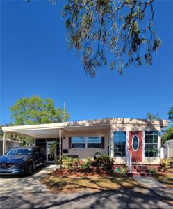 585 SKY HARBOR DRIVE