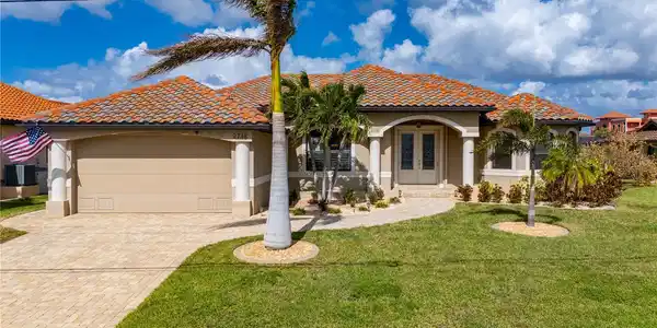 2736 MAGDALINA DRIVE