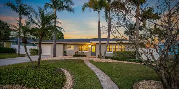 714 BAYSHORE DRIVE
