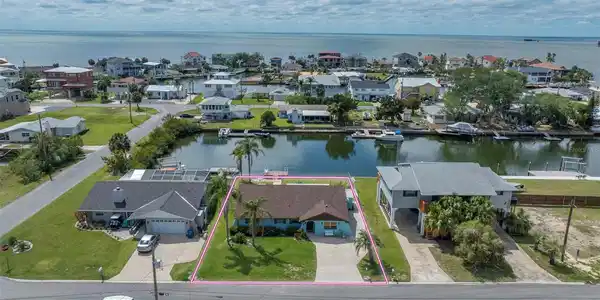 4271 NEWPORT DRIVE