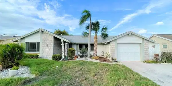 3673 ROCKAWAY DR