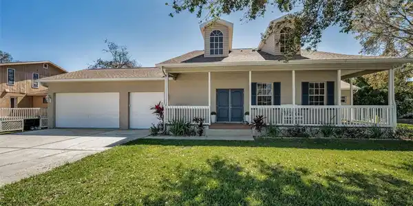 1028 ROSETREE LANE