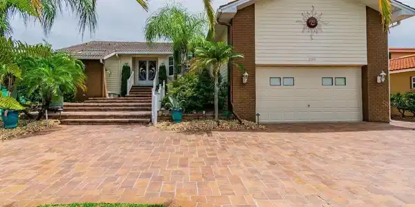 3545 SEAWAY DRIVE